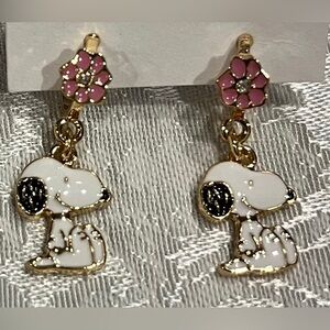 Peanuts Snoopy Earrings - Gold, White, Pink